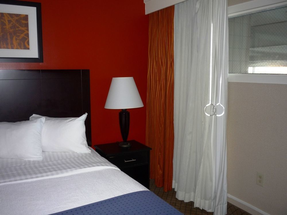 Baymont By Wyndham Fayetteville Fort Bragg Area Bagian luar foto