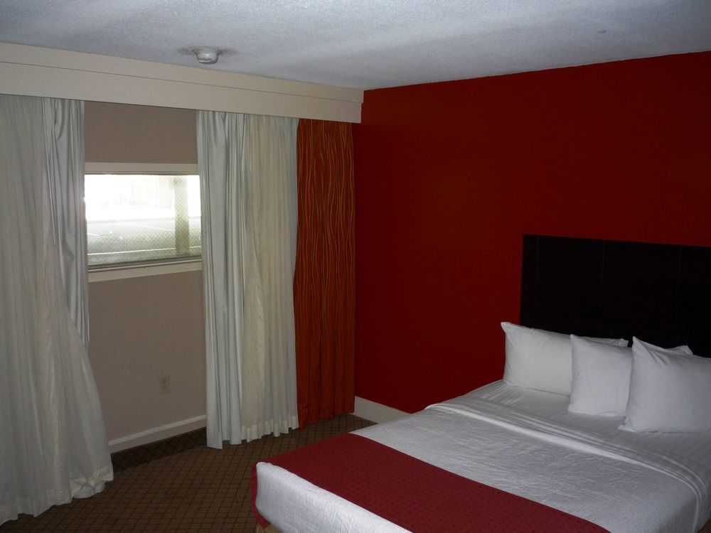 Baymont By Wyndham Fayetteville Fort Bragg Area Bagian luar foto