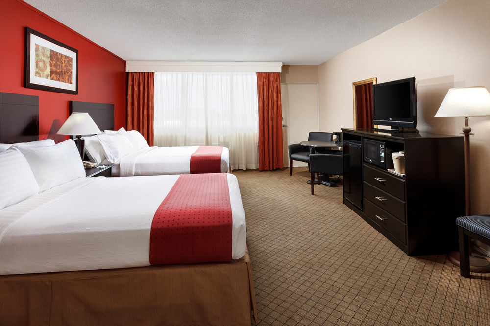 Baymont By Wyndham Fayetteville Fort Bragg Area Bagian luar foto