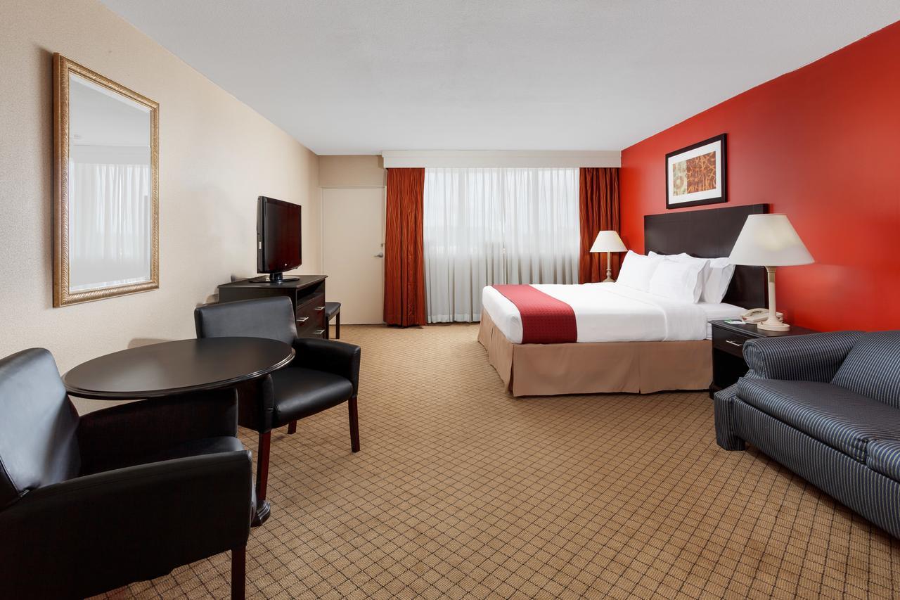 Baymont By Wyndham Fayetteville Fort Bragg Area Ruang foto