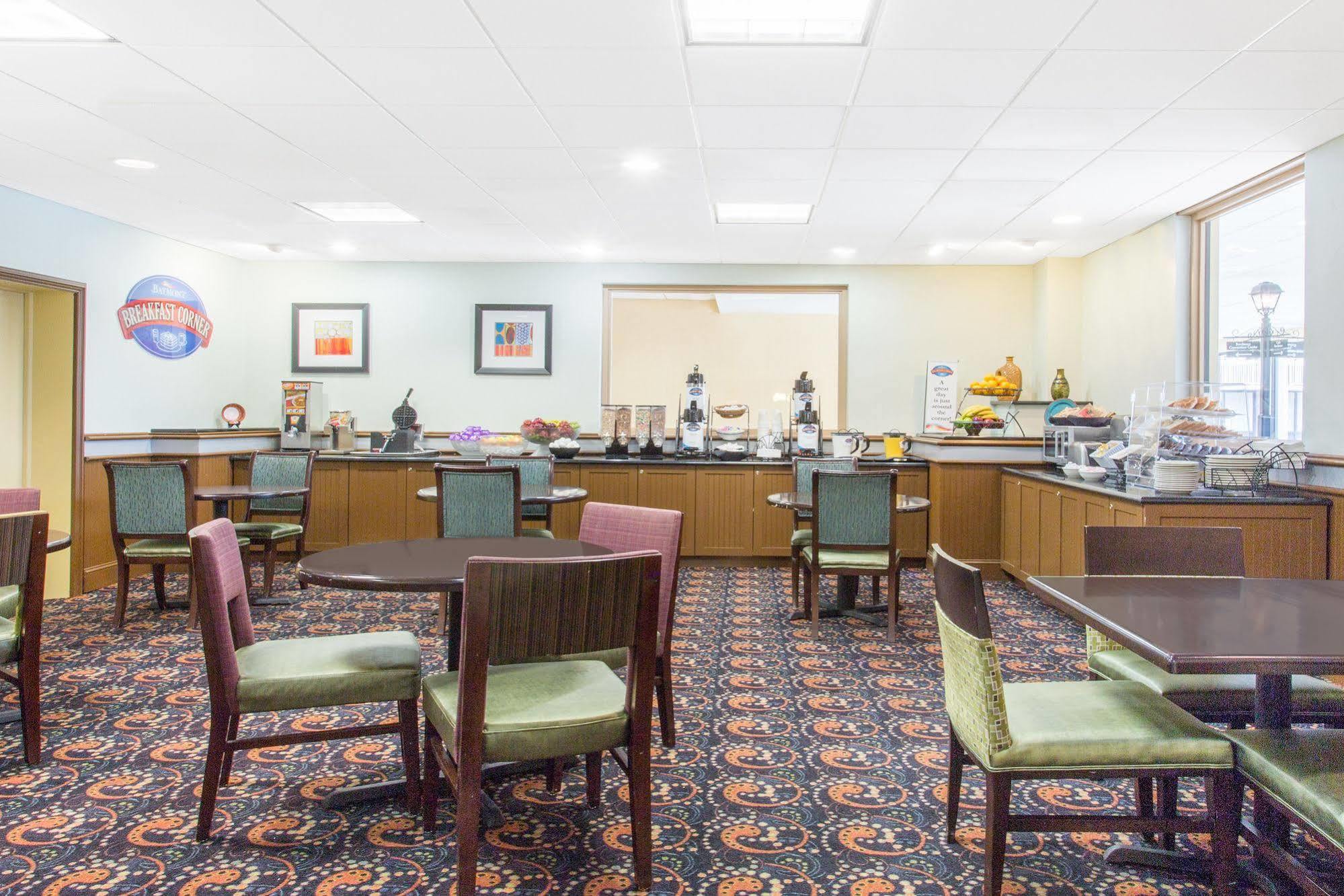 Baymont By Wyndham Fayetteville Fort Bragg Area Bagian luar foto
